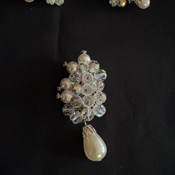 Vintage Faux Pearl Crystal Bead Brooch Pin and Clip On Earring Set - Picture 2 of 7